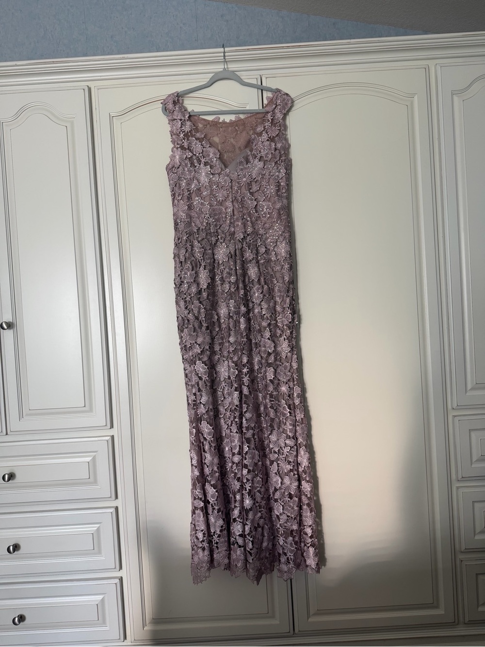 Mon Cheri Lace Floral V-Neck Slip in Mauve